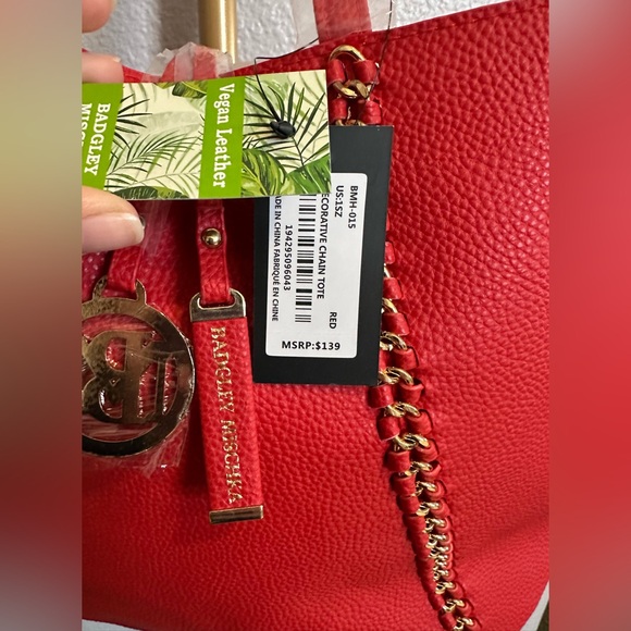 NWT Badgley Mischka Red Tote Bag with Gold Chain Design - Picture 8 of 8